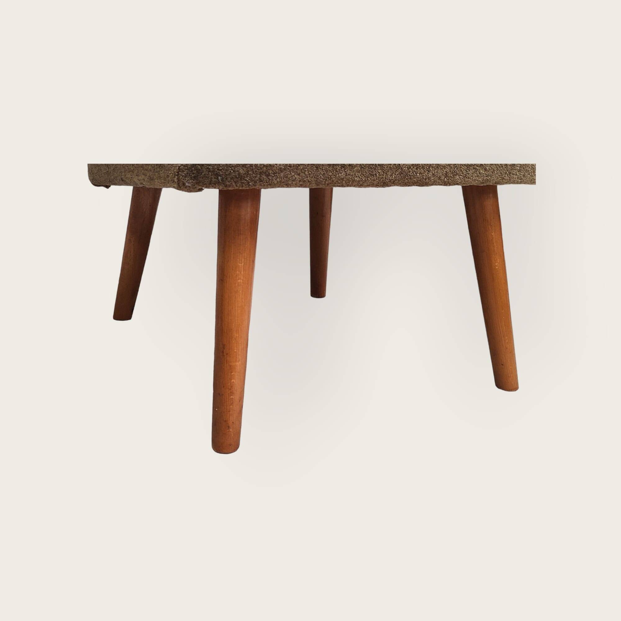 Deux fauteuils cocktail du milieu du siècle