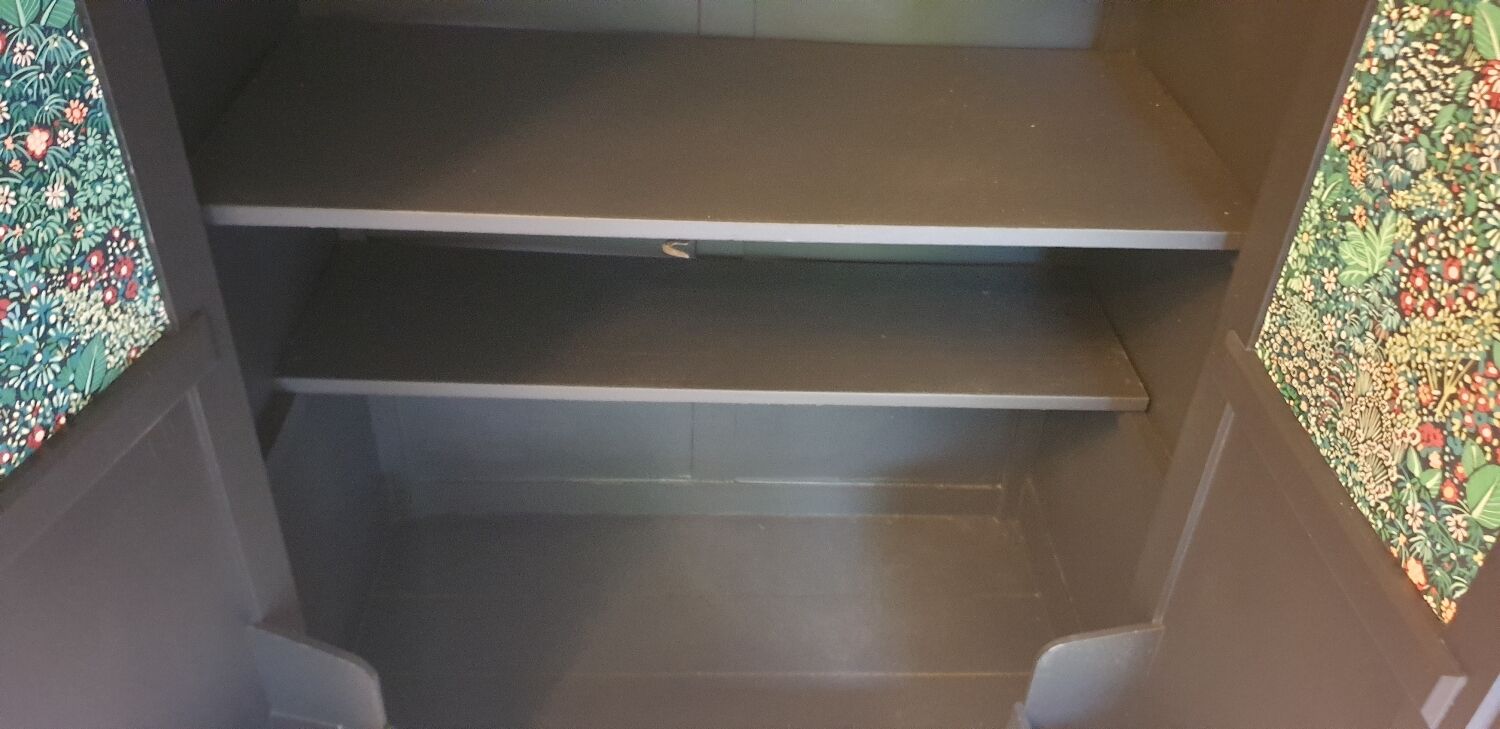 Parisian kitchen cabinet