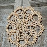 Shell trivet