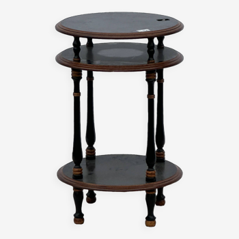 Pedestal table