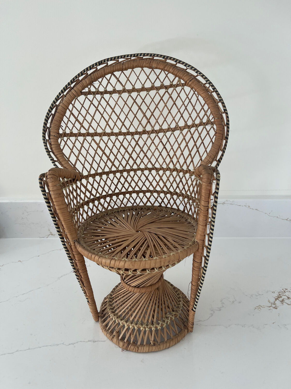 Emmanuelle mini armchair