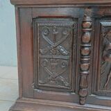 Renaissance oak chest