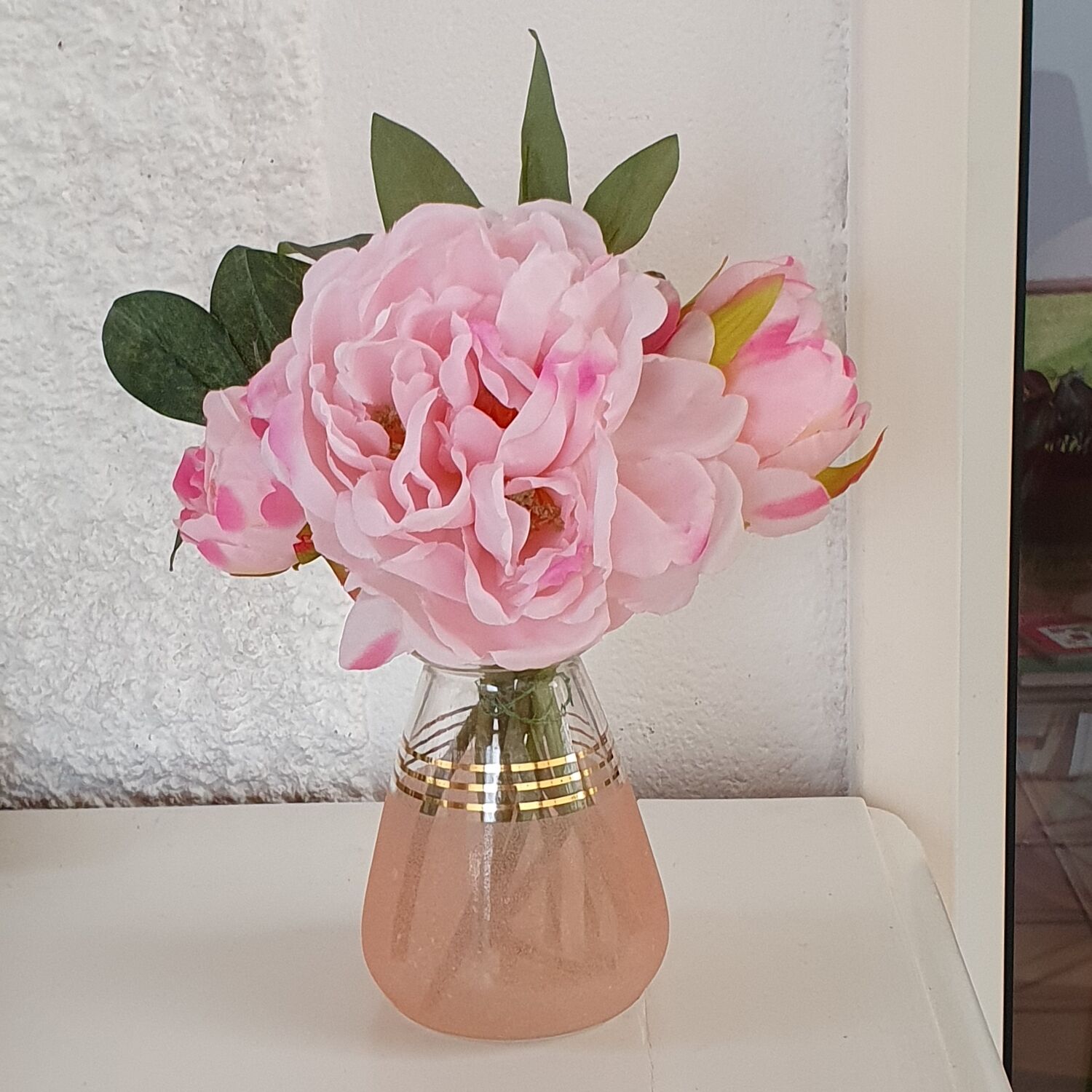 Pink granite bulb vase