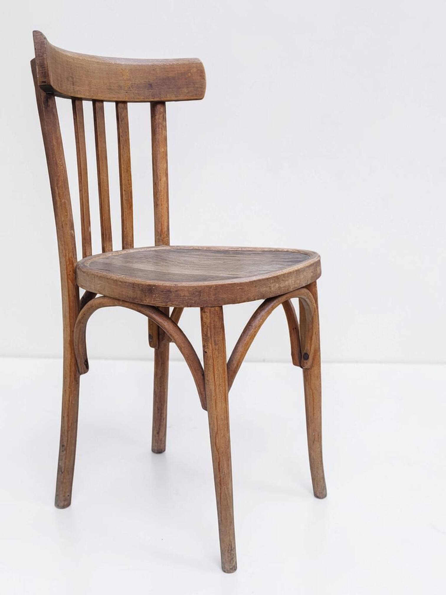 Bentwood bistro chair in Thonet/Baumann style, France, mid-20th century.