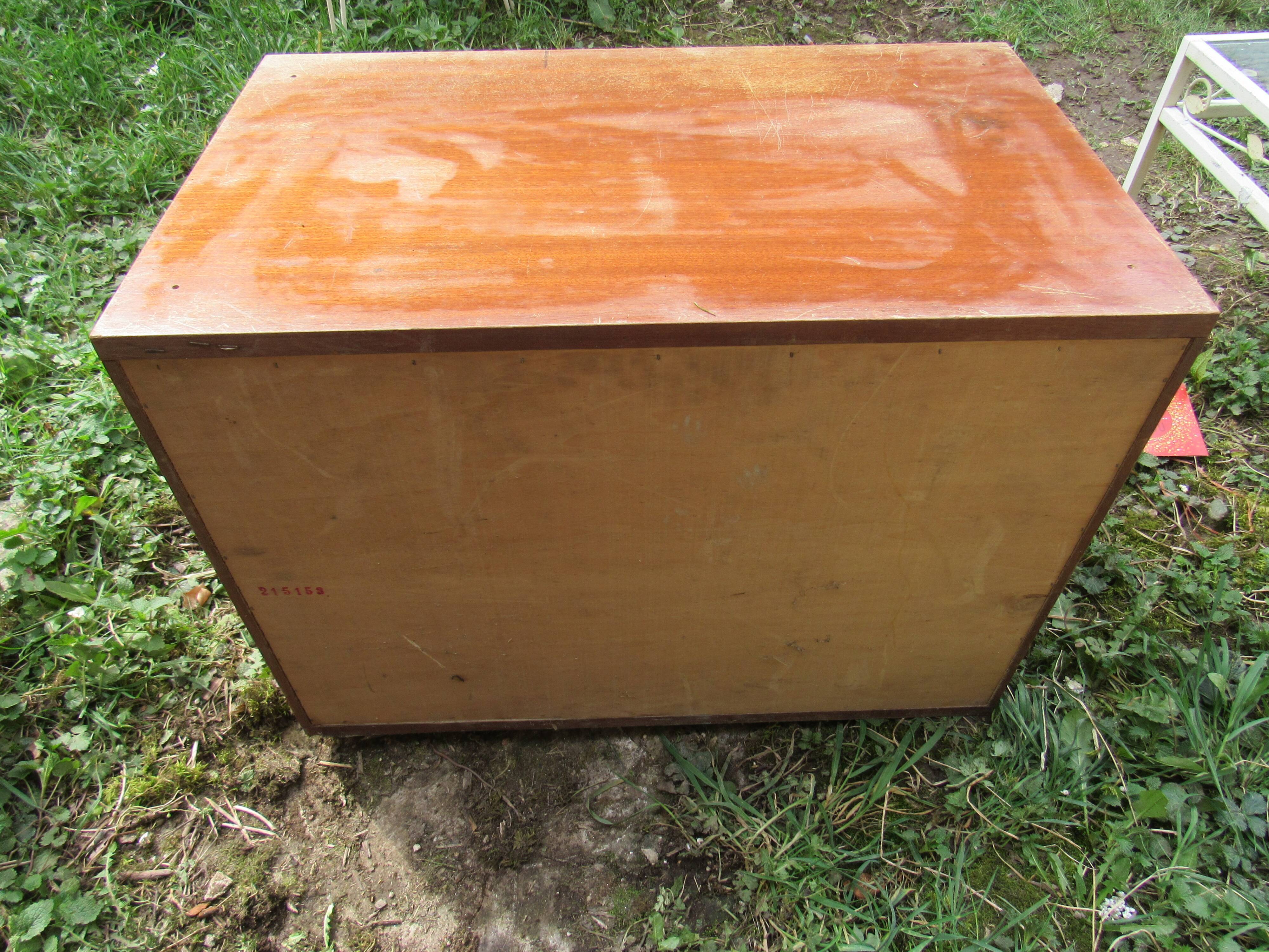 Low chest of drawers