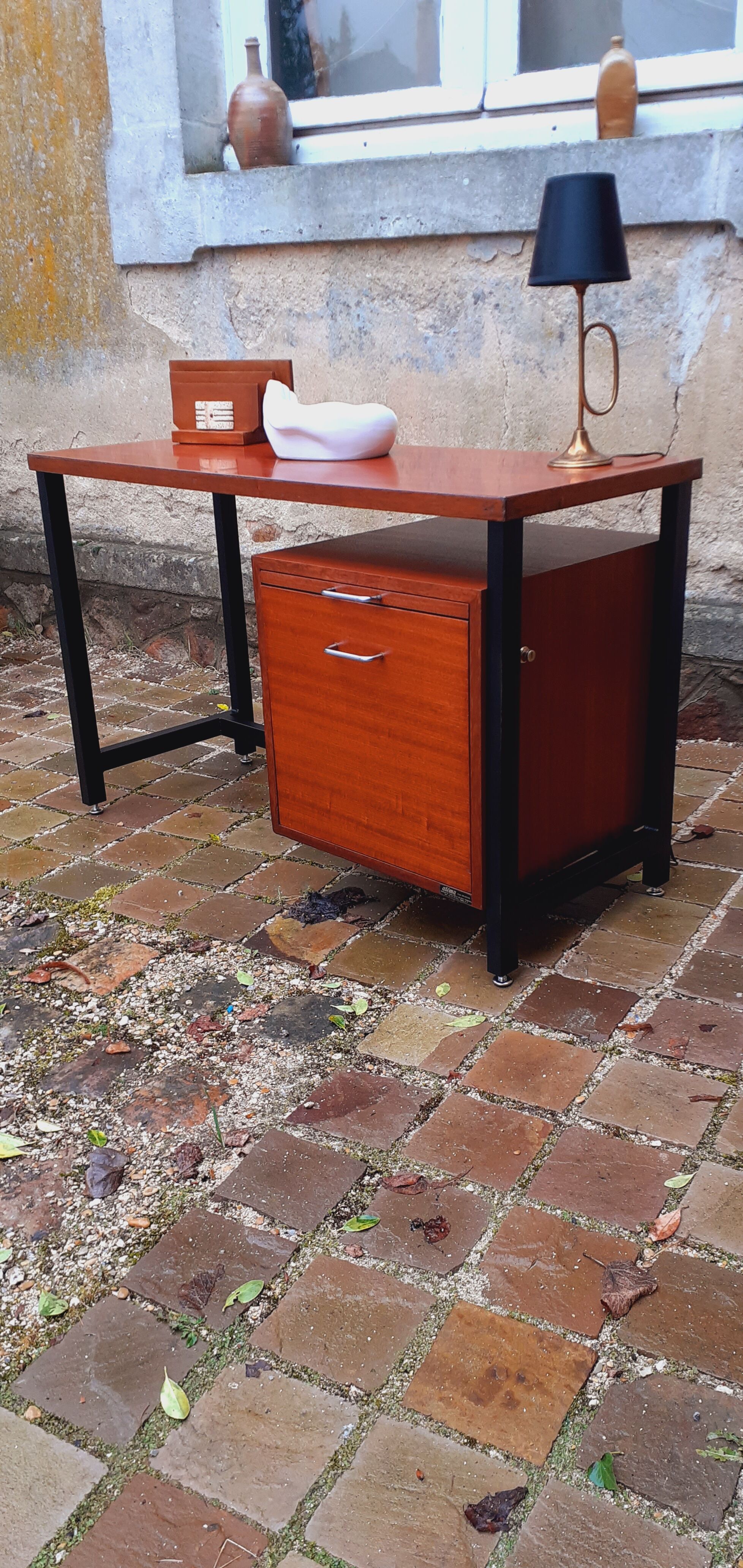 Desk year 60 Henri Balavoine