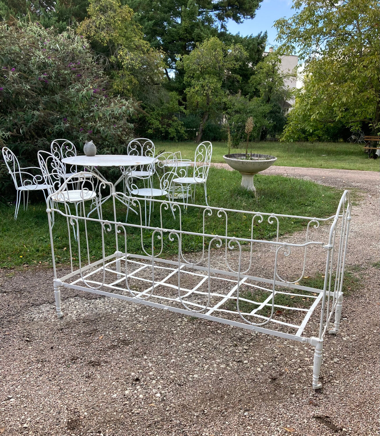 19th century wrought iron baby bed convertible into a bench + wool mattress