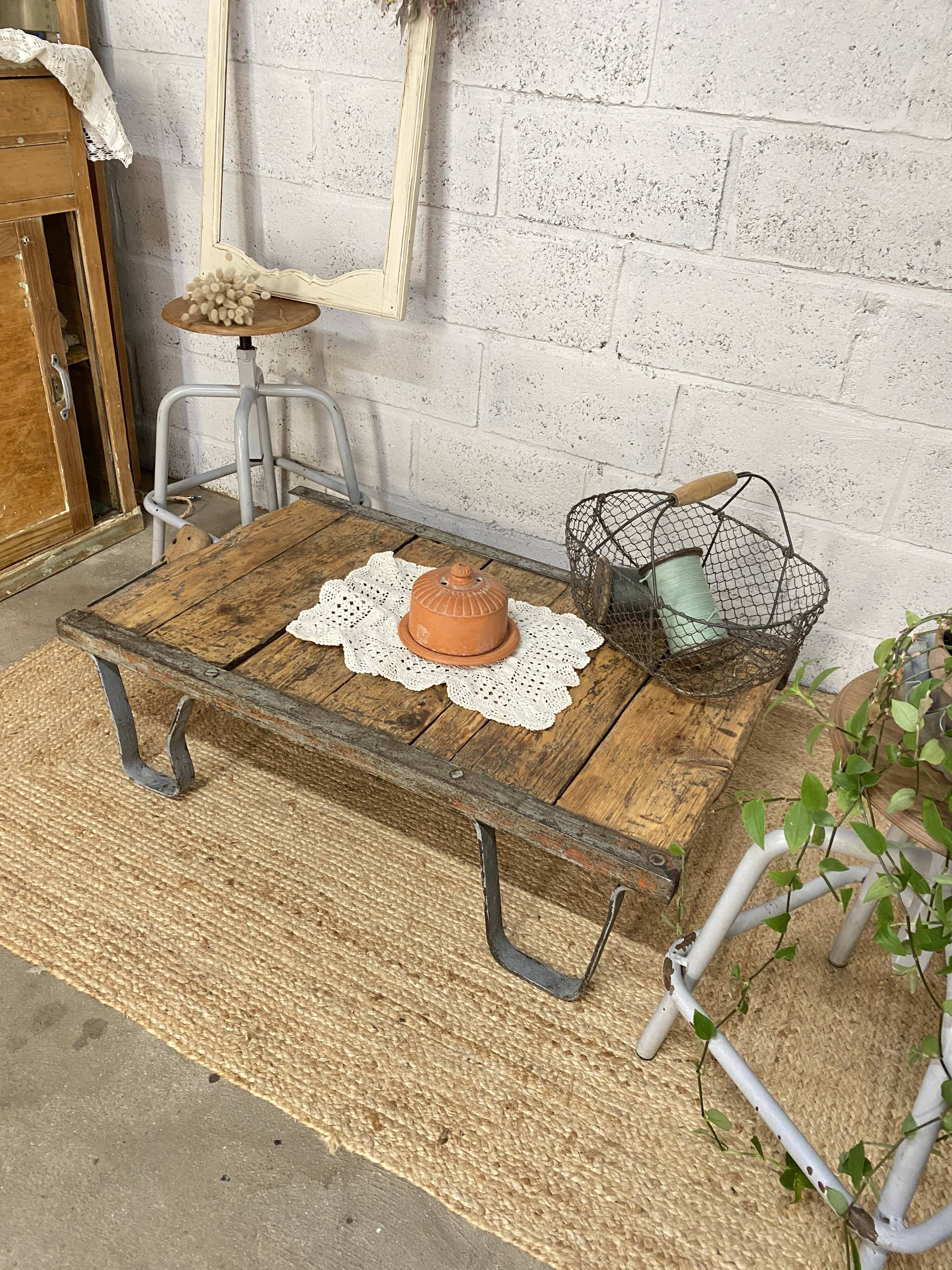 Coffee table - old SNCF pallet