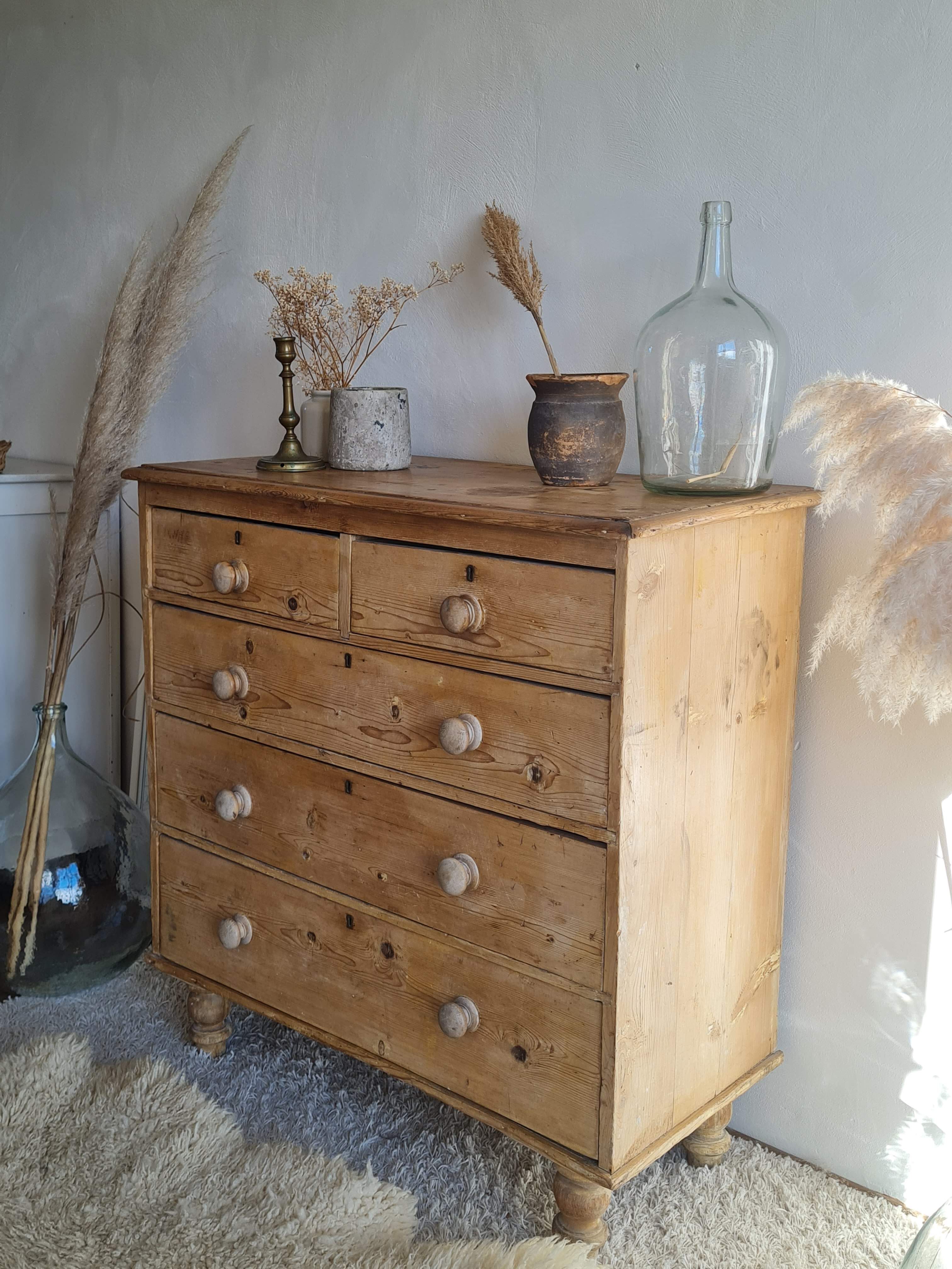 Old English style chest of drawers