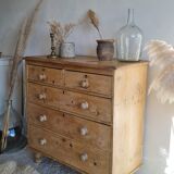Old English style chest of drawers