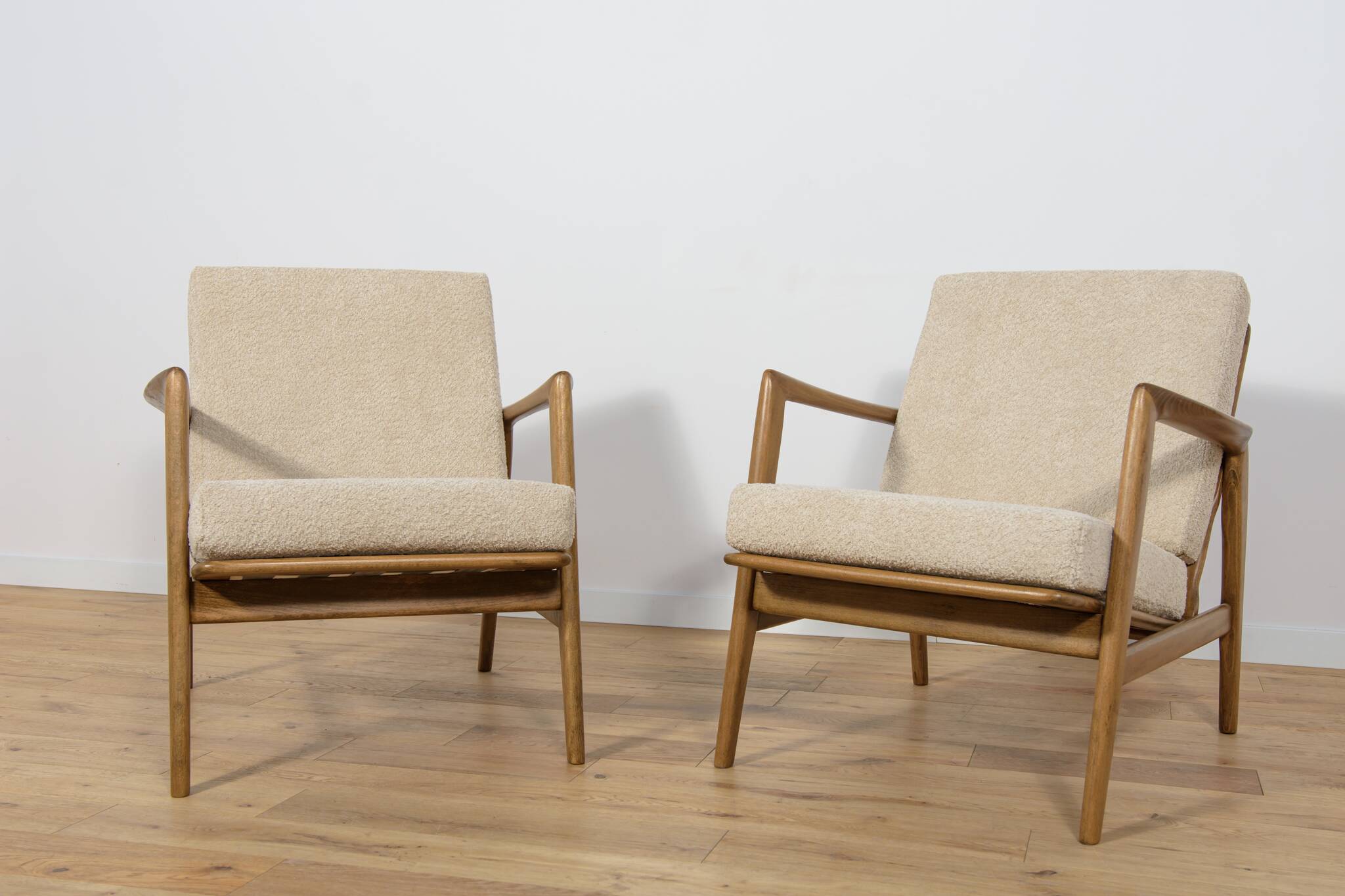 Mid-Century Model 300-139 Armchairs from Swarzędz Factory, 1960s, Set of 2