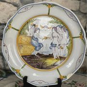 Antique shallow dish in Italian majolica – Mythological decoration