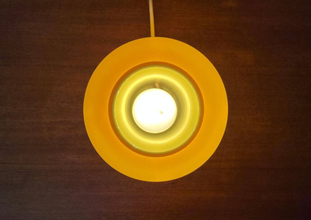 Mid-century yellow glass table lamp model 120 by Uno & Östen Kristiansson for Luxus, Vittsjö, Sweden, 1950s.