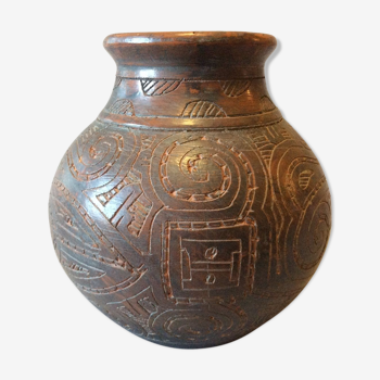 Vase céramique à décor incisé Afrique de l'ouest circa 1935