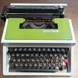 Green Underwood 315 typewriter with its briefcase