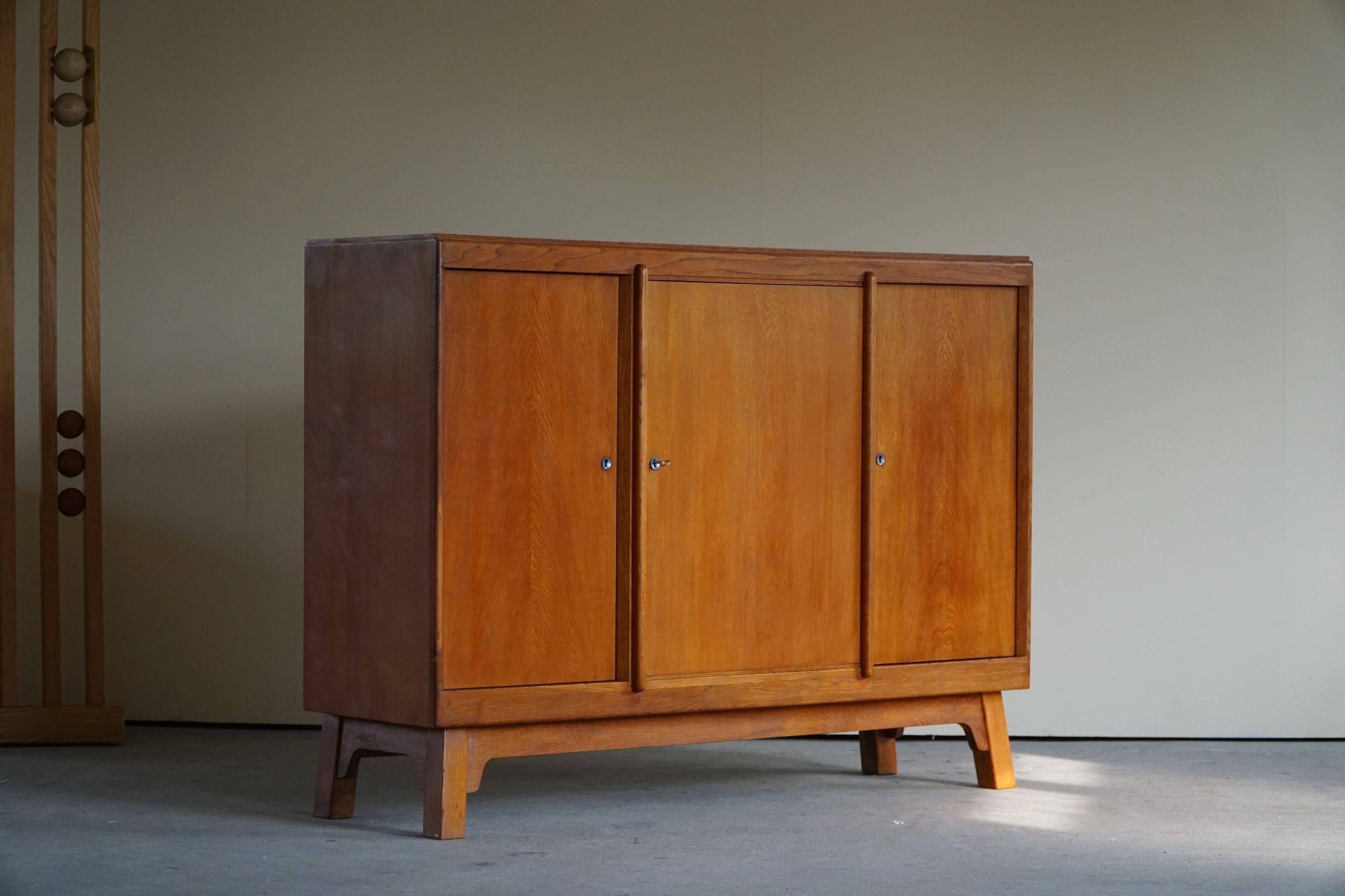 Mid-century buffet/enfilade in teak and oak, Danish cabinetmaker, 1960s