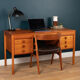 Bureau rétro des années 1960 danois en teak par Domino Mobler