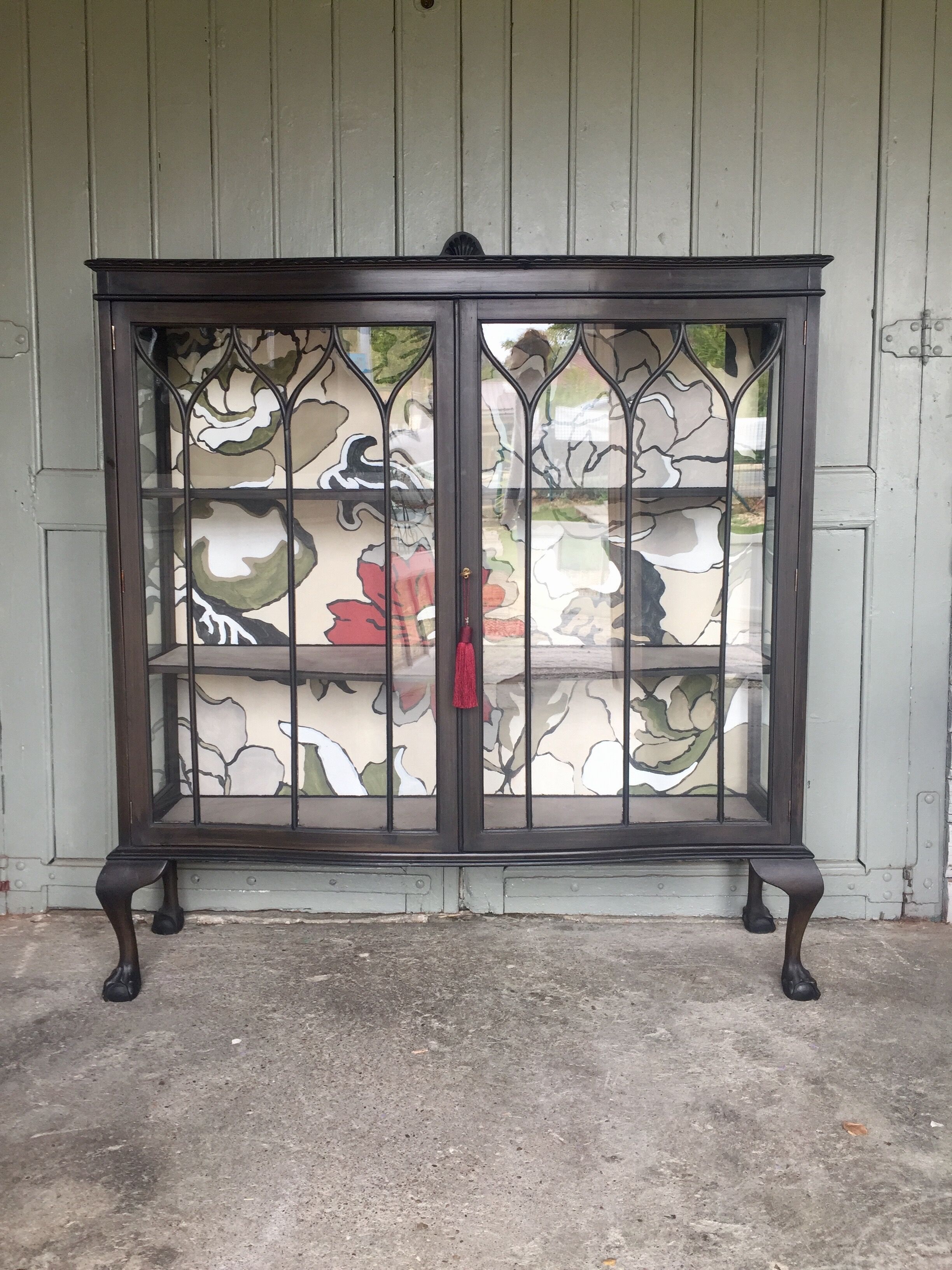 Showcase art deco