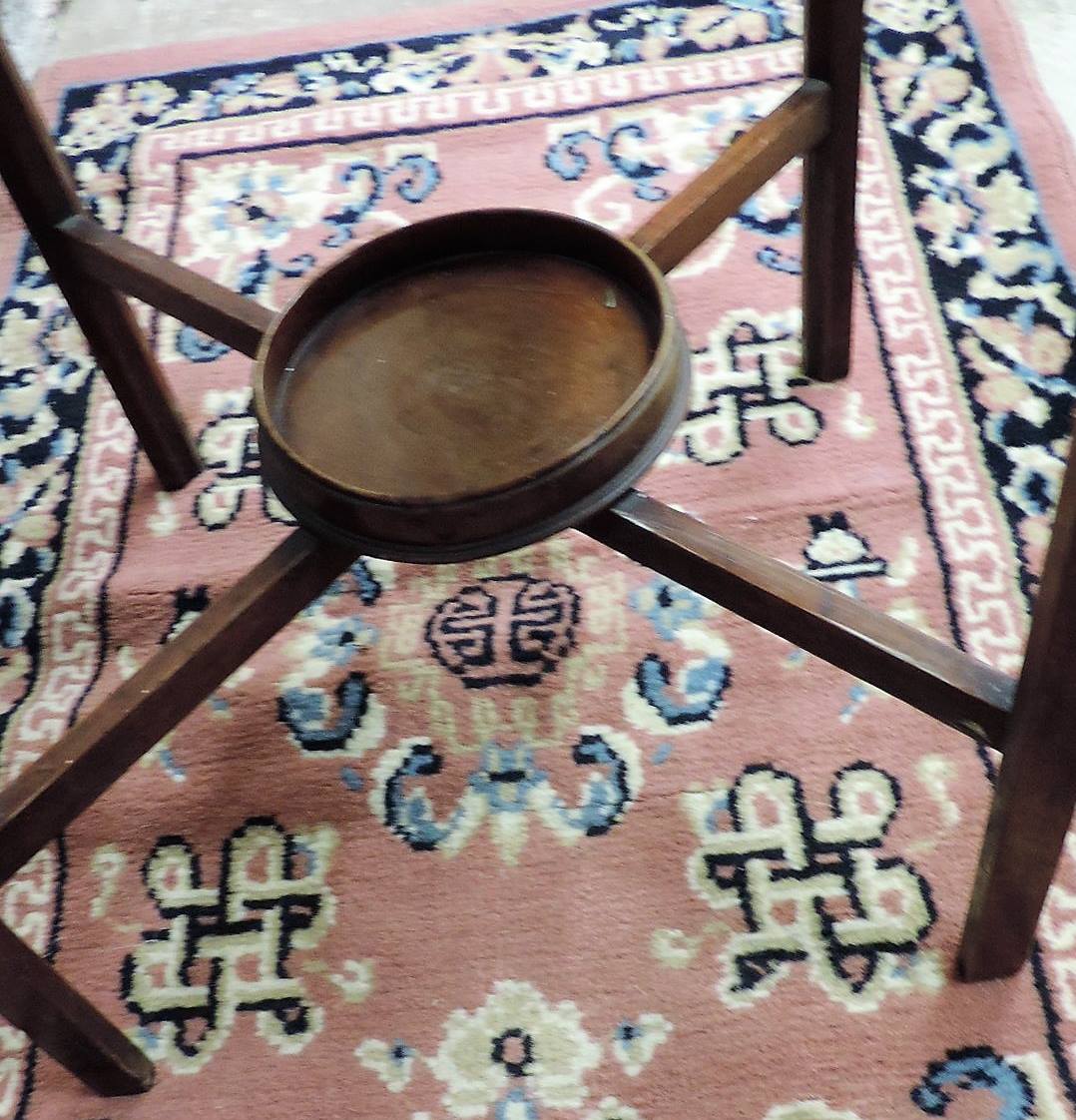 Extra mahogany gueridon