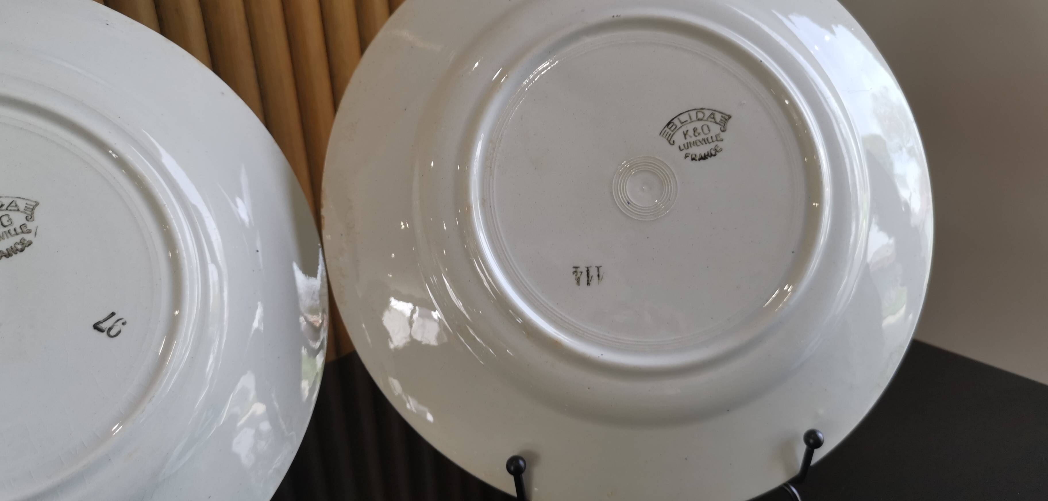 4 white earthenware dinner plates by k&g Lunéville blue blida model