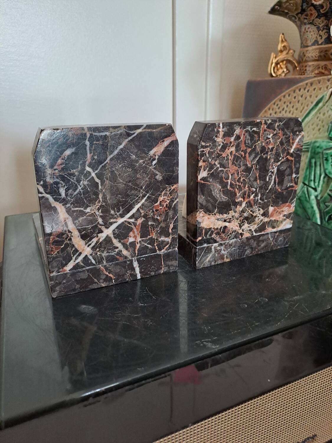 Pair of bookends. Made of marble. Art Deco.