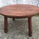 Table ronde brutaliste
