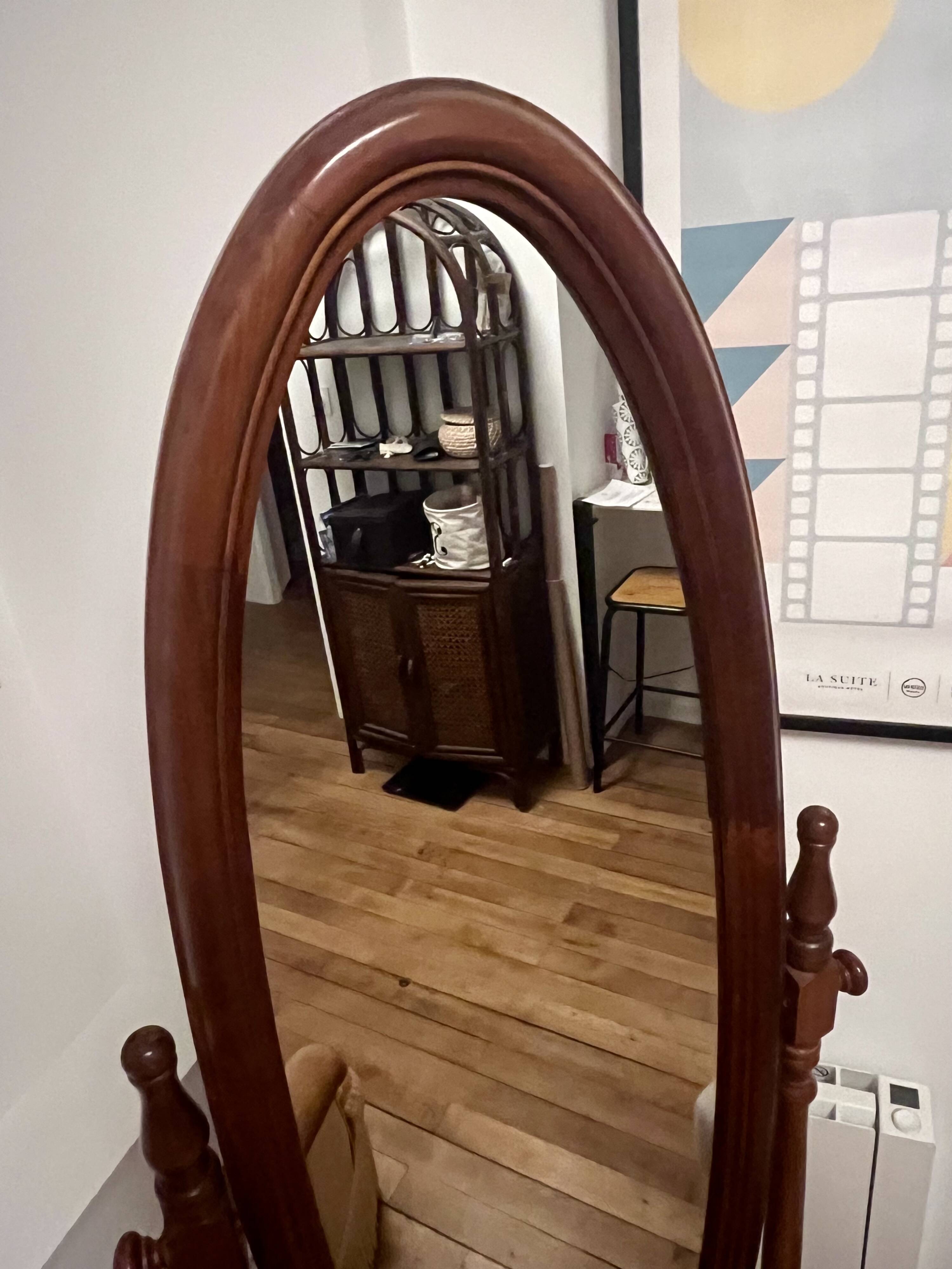 Wooden psyche mirror