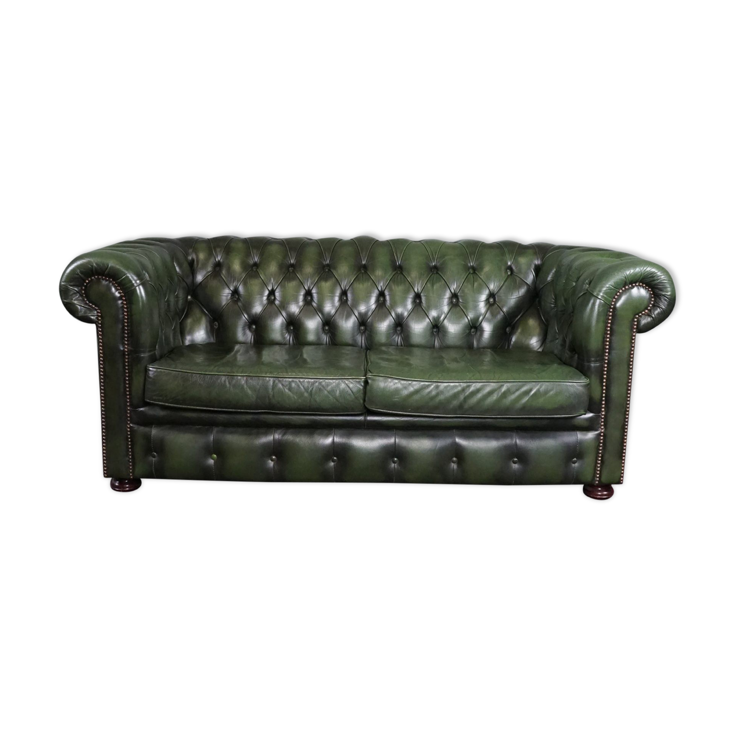 Chesterfield sofa in green cowhide leather