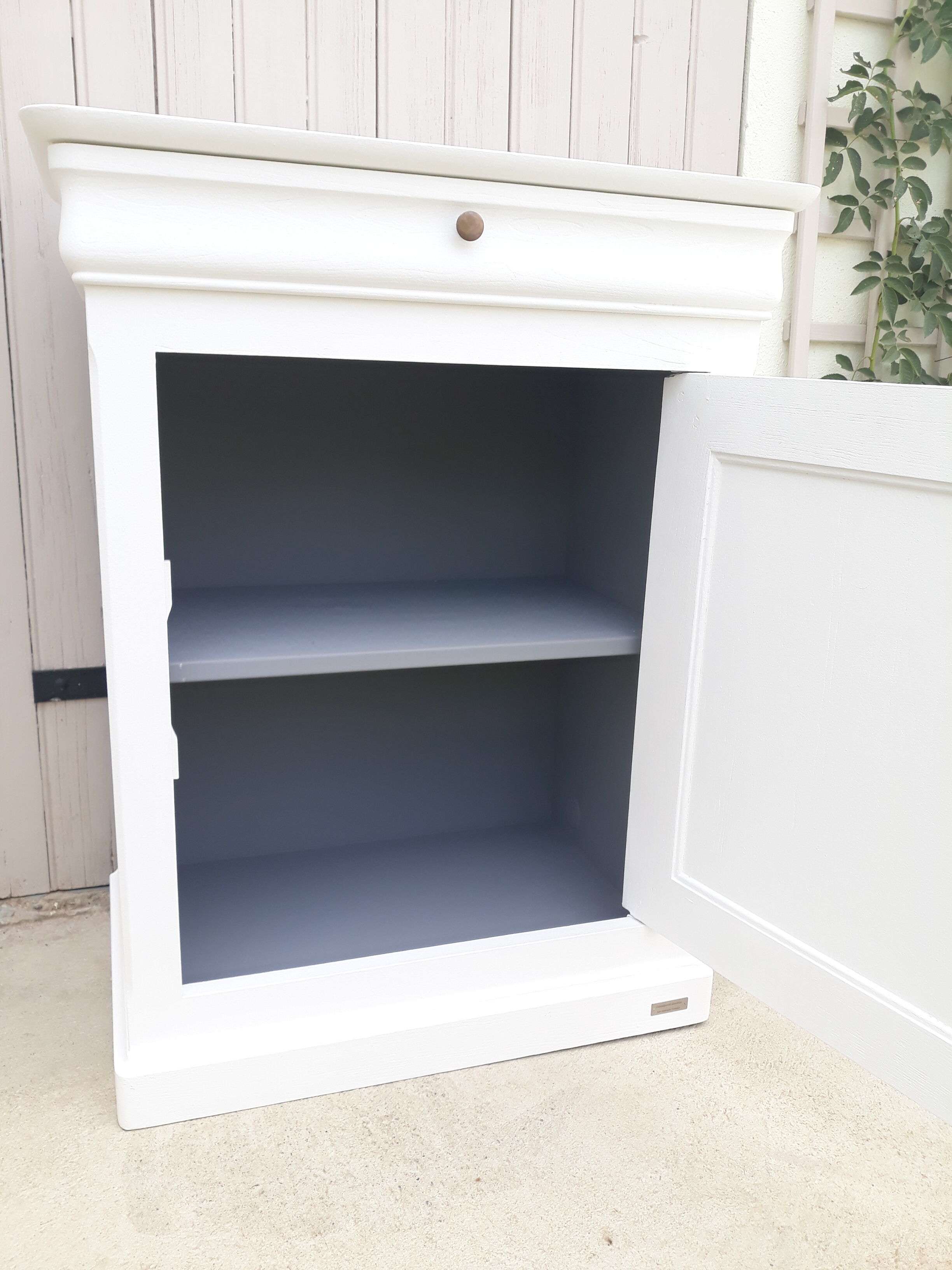 Louis Philippe-style confectioner