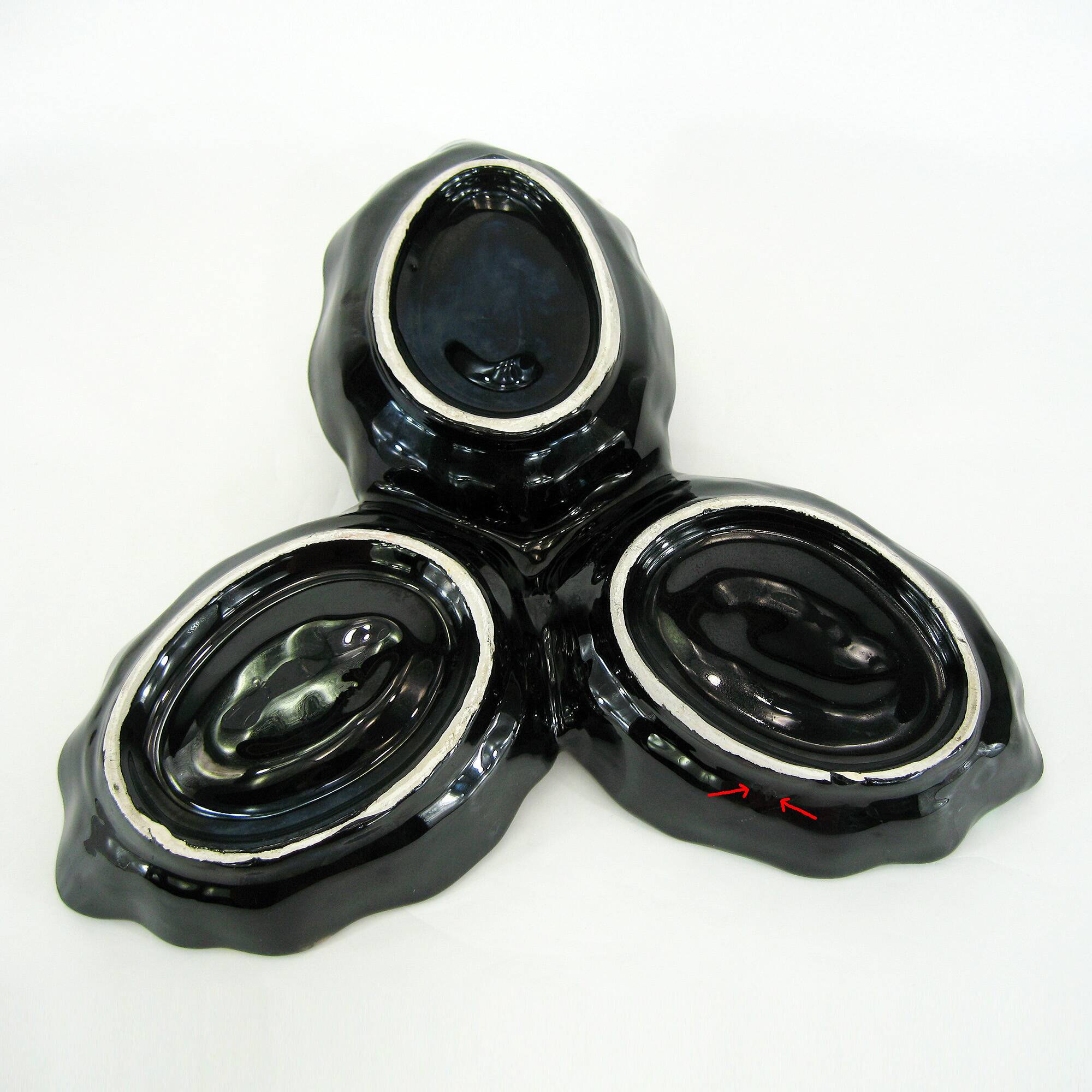 Ceramic compartmentalized leaf-shaped dish - vintage 50s