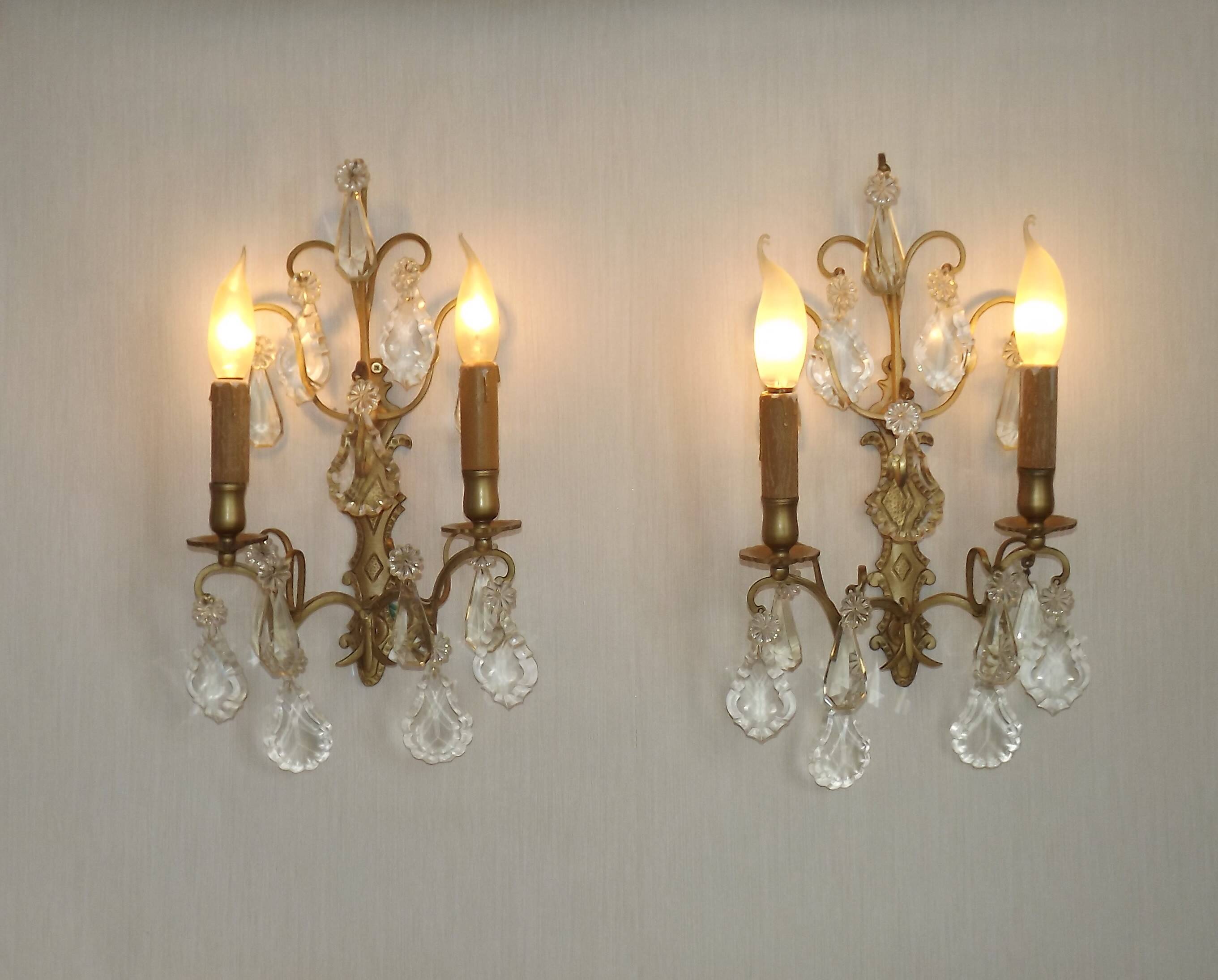 Grande paire d'appliques murales françaises vintage en bronze avec cristaux assortis 5514