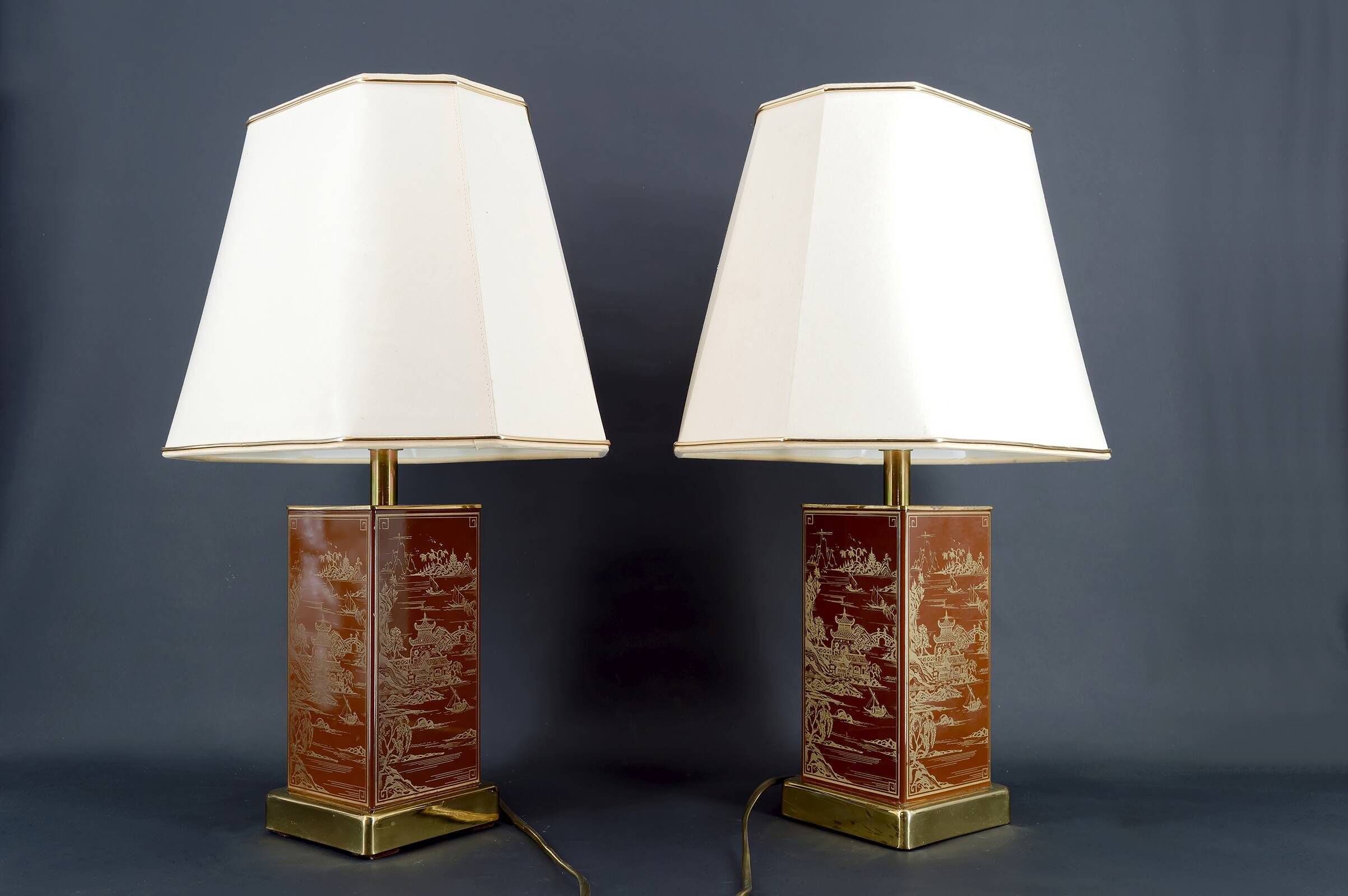 Pair of Chinese and Japanese Style Lamps