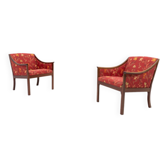 Pair of elegant armchairs by Ole Wanscher for P. Jeppensen, 1960’s Denmark