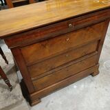 Louis Philippe commode from the mid-19th century, walnut.