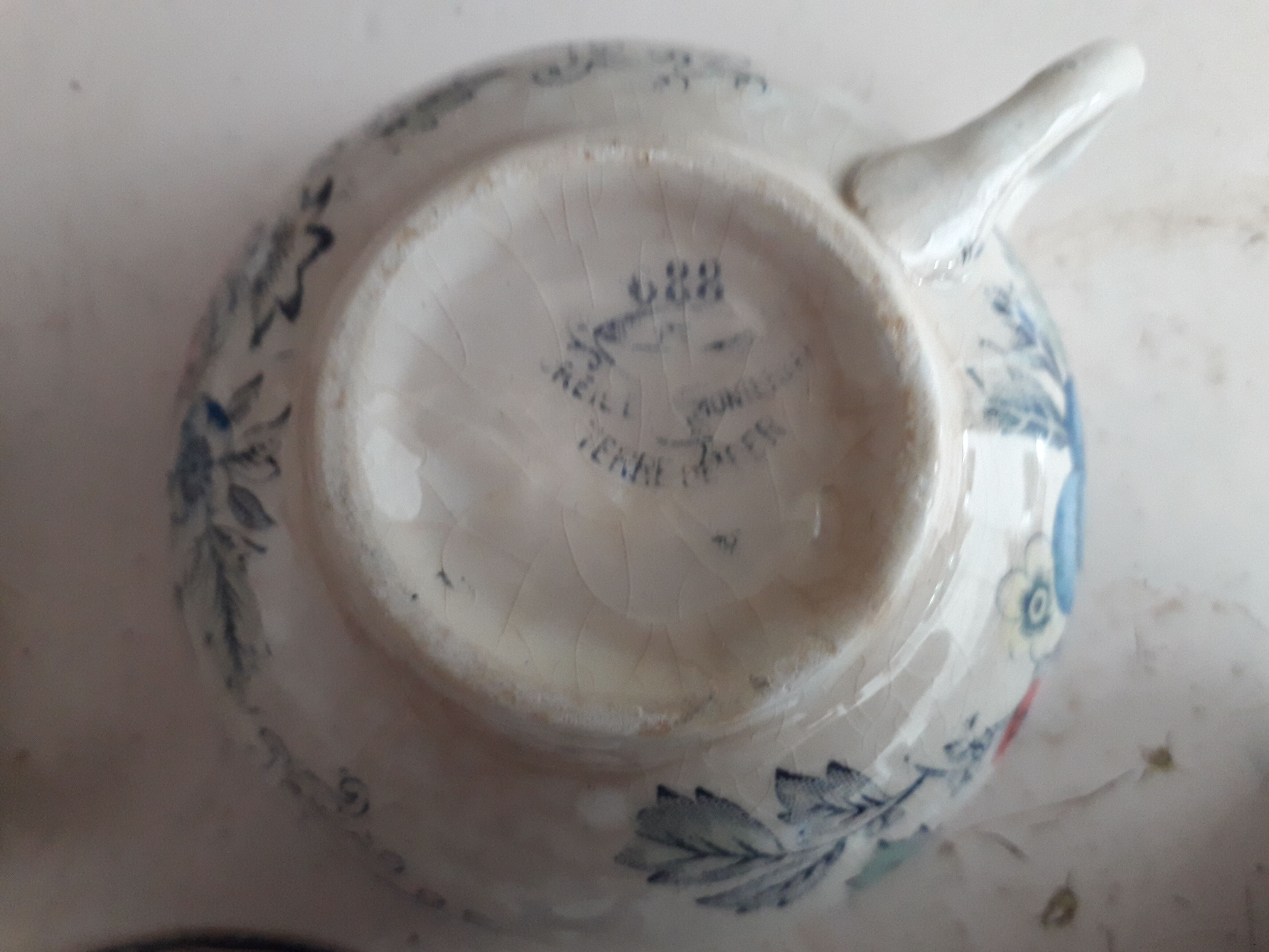 Old cups Creil and Montereau iron Earth