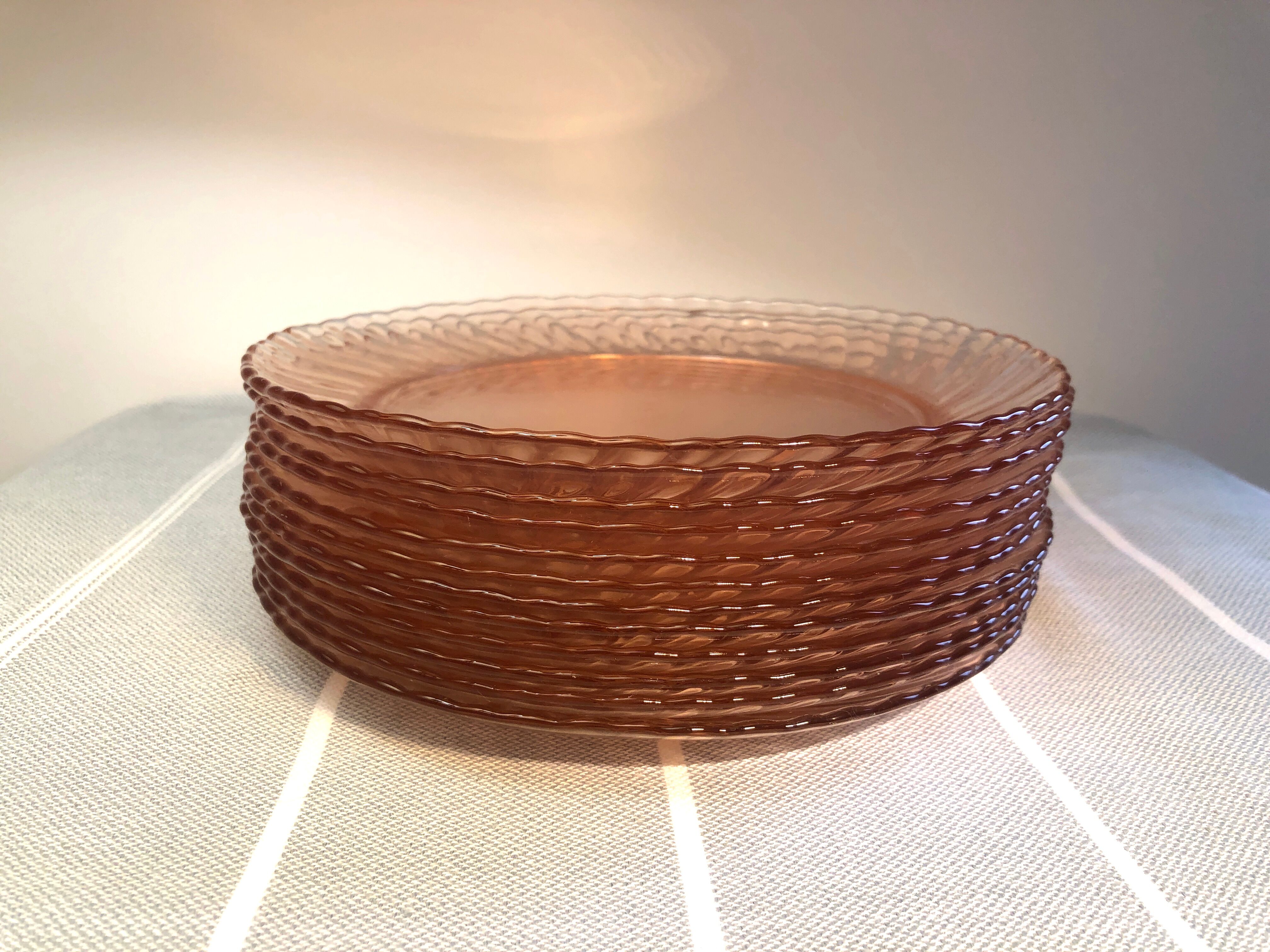 Pink glass dessert plates from the 70s, Arcoroc "Rosaline" +1 offered