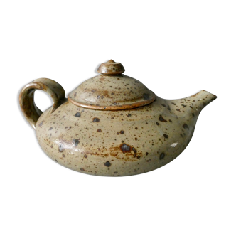 Pyrity sandstone tea, signed