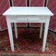Table d'appoint vintage en bois avec tiroir