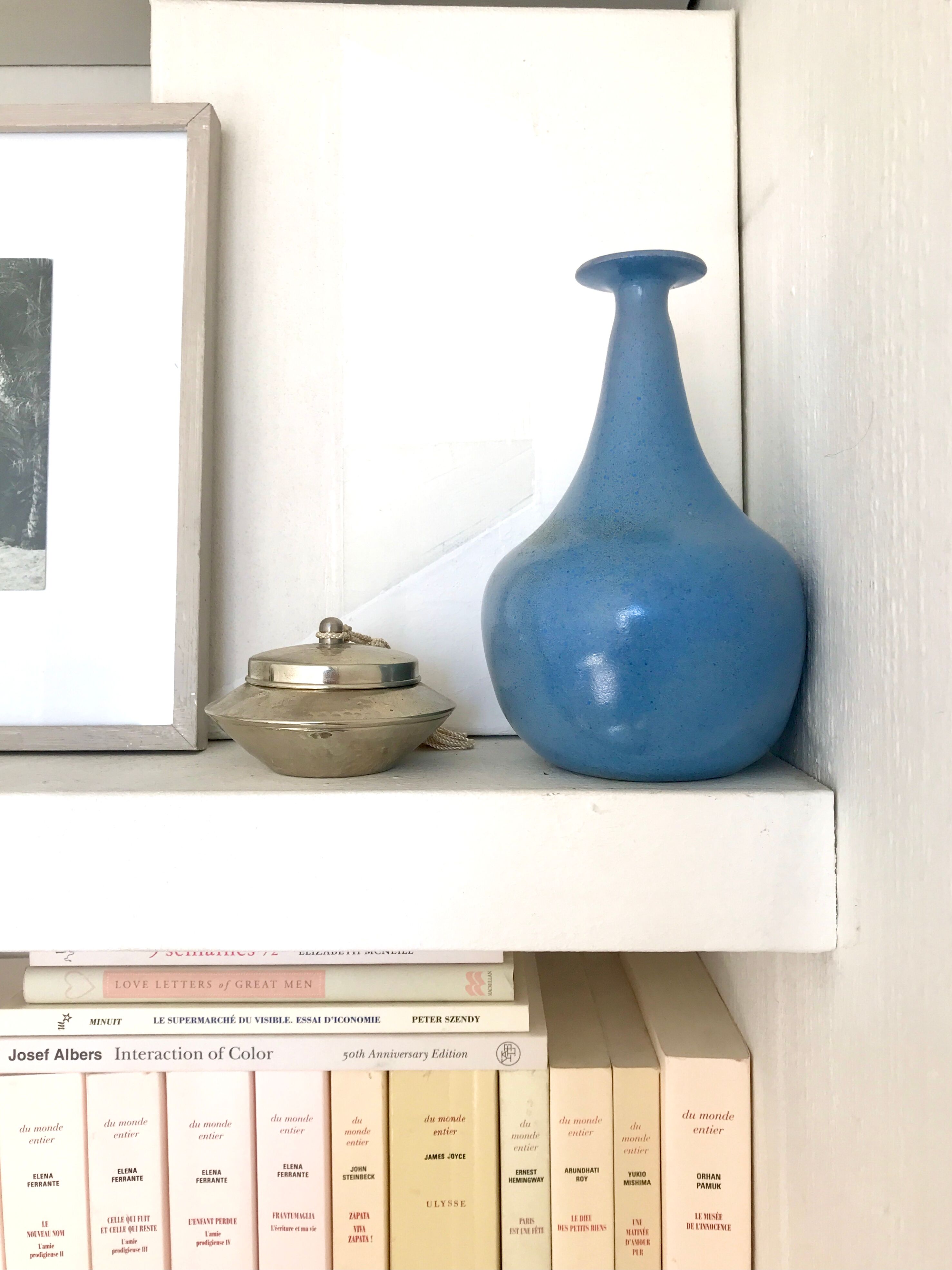 Handcrafted soliflore in blue ceramic signed JS