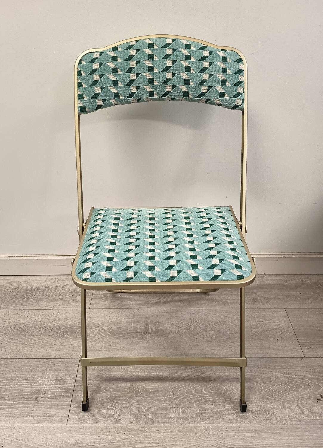 Folding chair