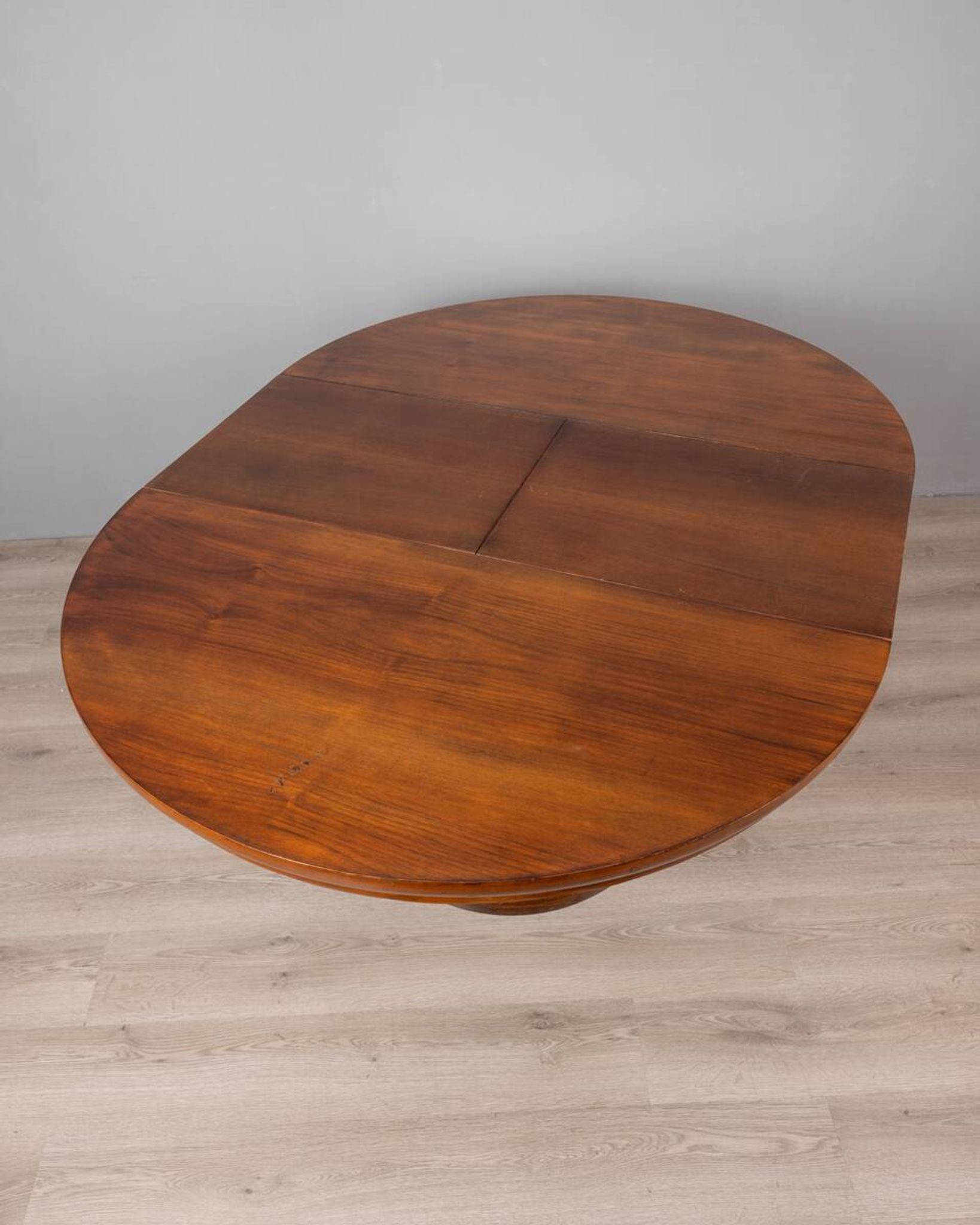 Round table in wood and brass vintage 1960s design luciano frigerio