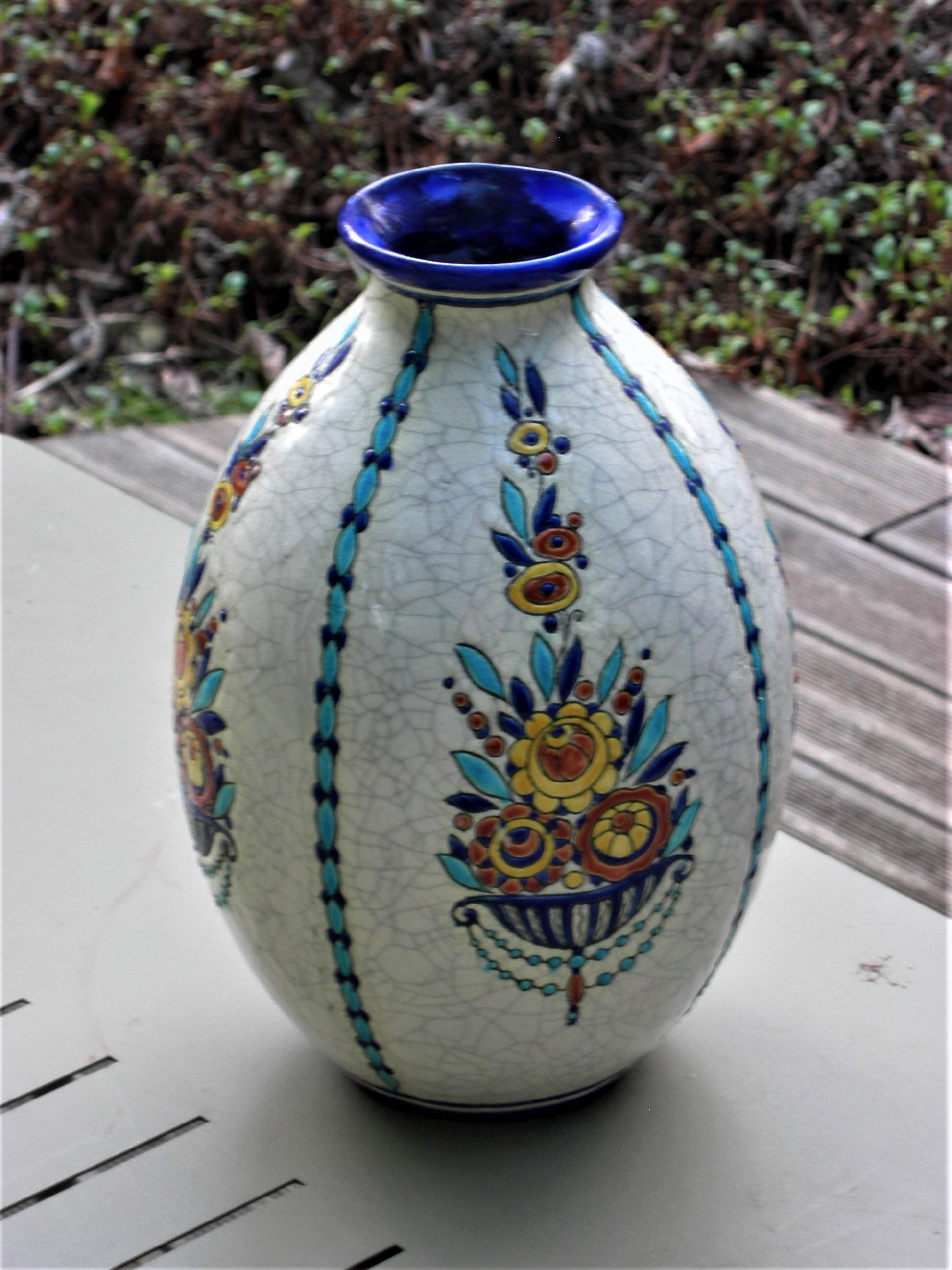 Boch La Louvière vase with a floral decoration in cracked faience