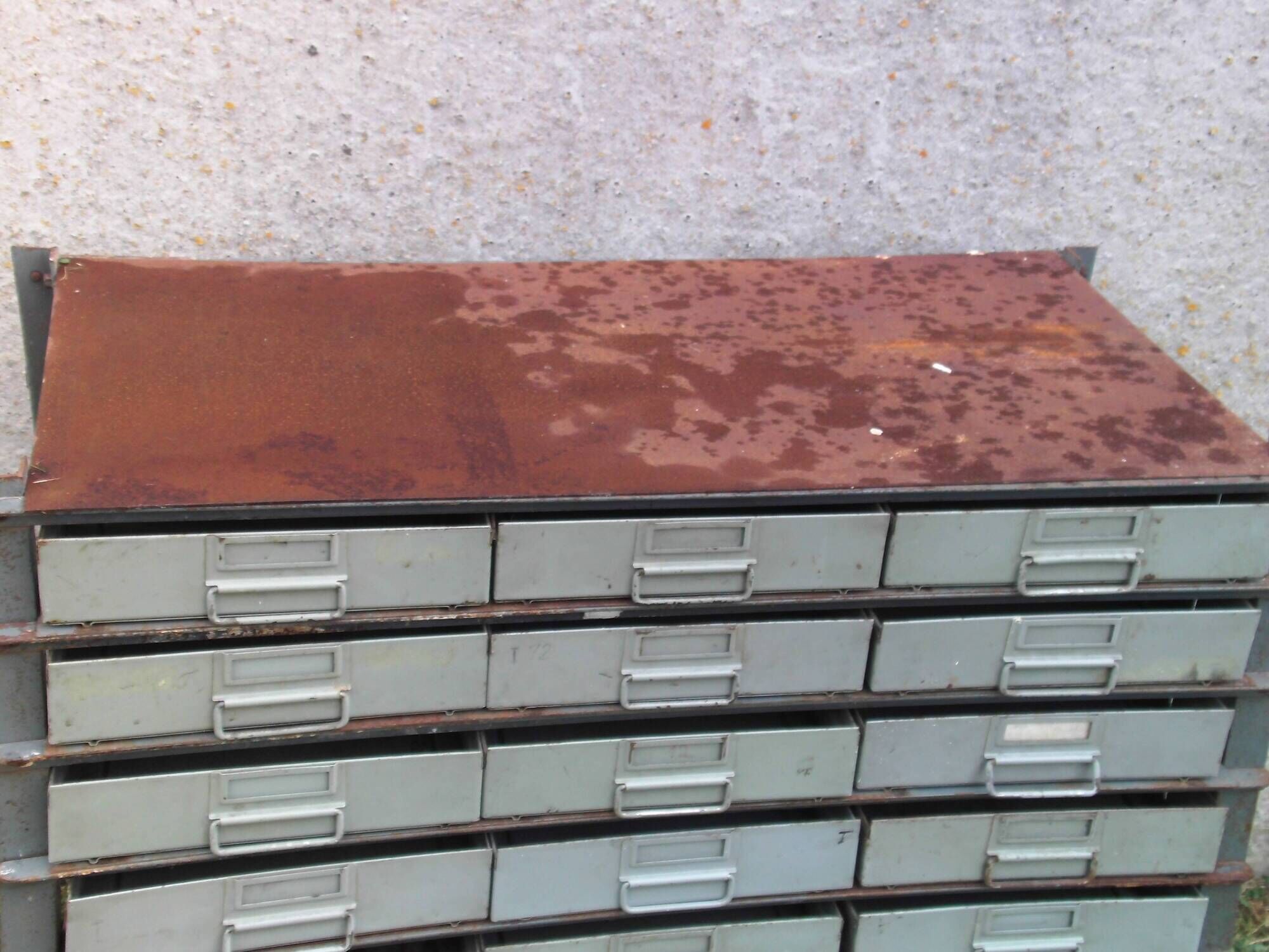 Metal industrial locker with 21 drawers