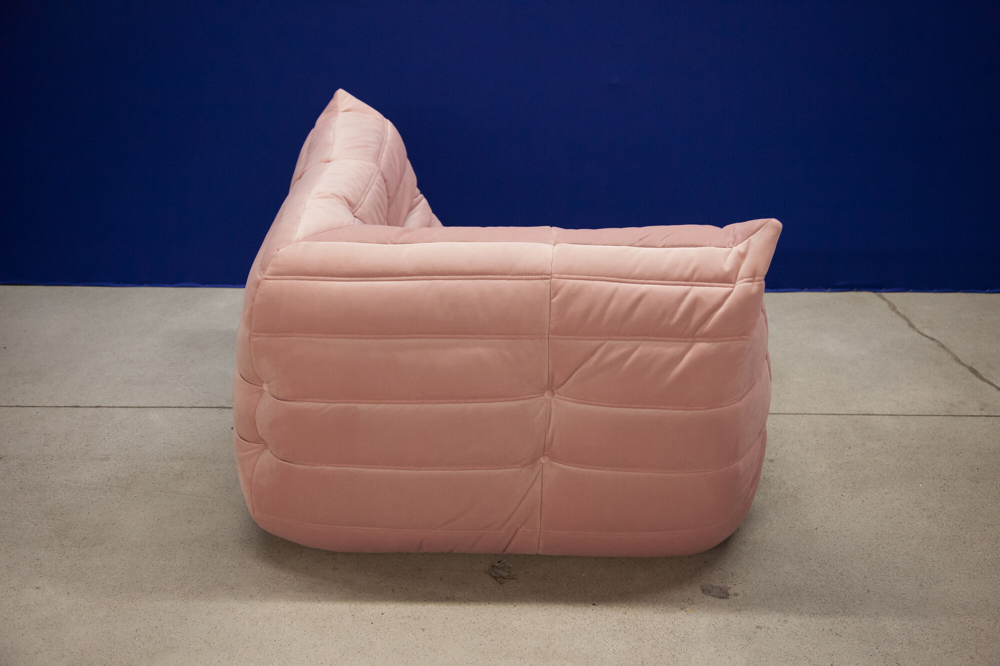 Angle Chair "Togo" model designed by Michel Ducaroy 1973