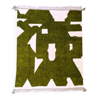 Green and white rug 150cmx250cm traditional