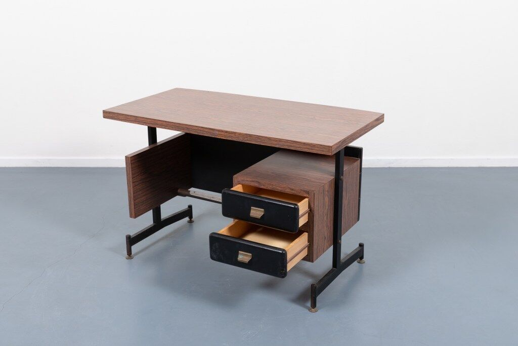Italian desk with mid-century chair from the 1960s