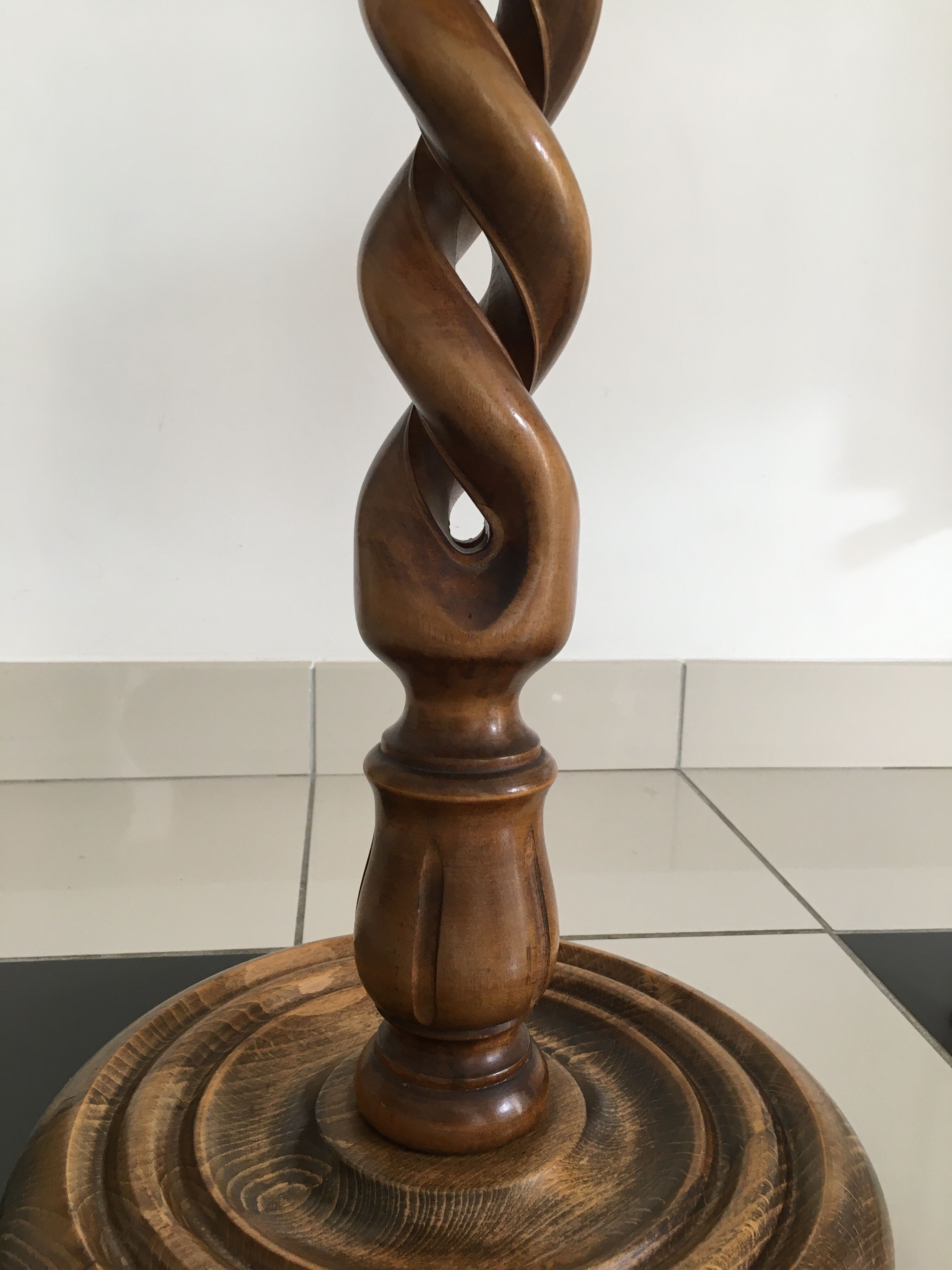 Double twisted harness