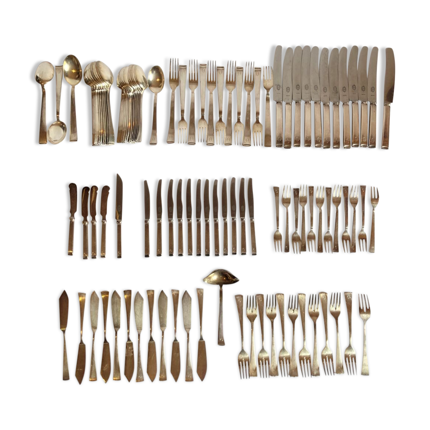 Scandinavian art deco housewife 1920 in monogrammed silver metal "O"