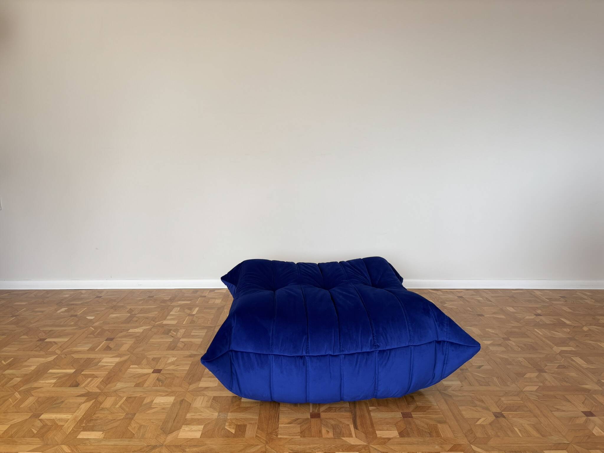 Canapé d'angle Togo avec pouf par Michel Ducaroy pour Ligne Roset