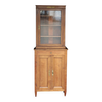 Mid-19th century dresser (light mahogany).